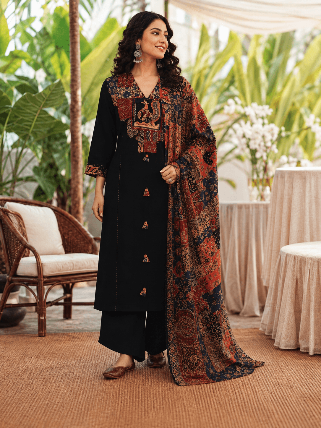 Noir Heritage Dupatta Set