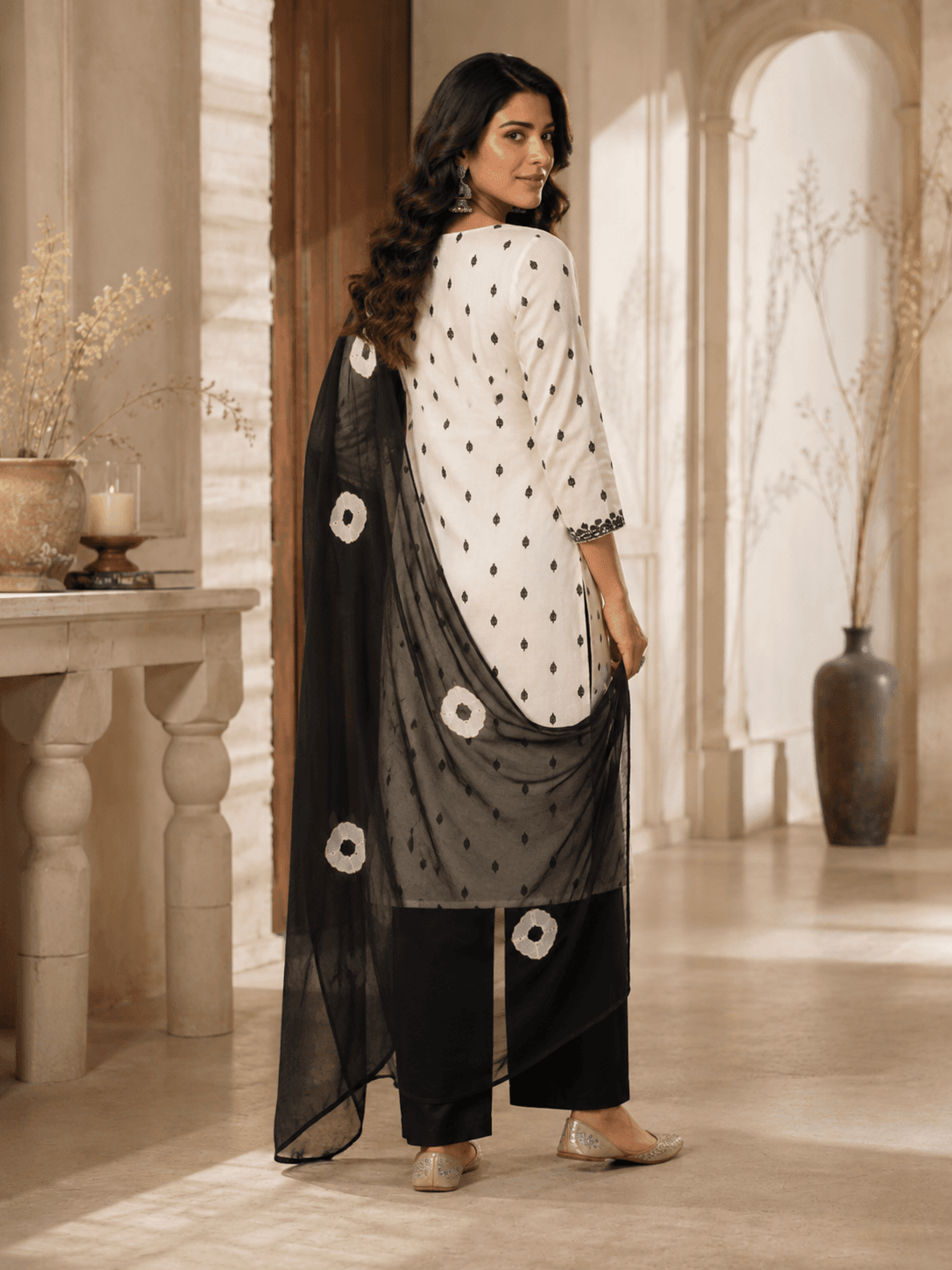 Monochrome Meadow Dupatta Set