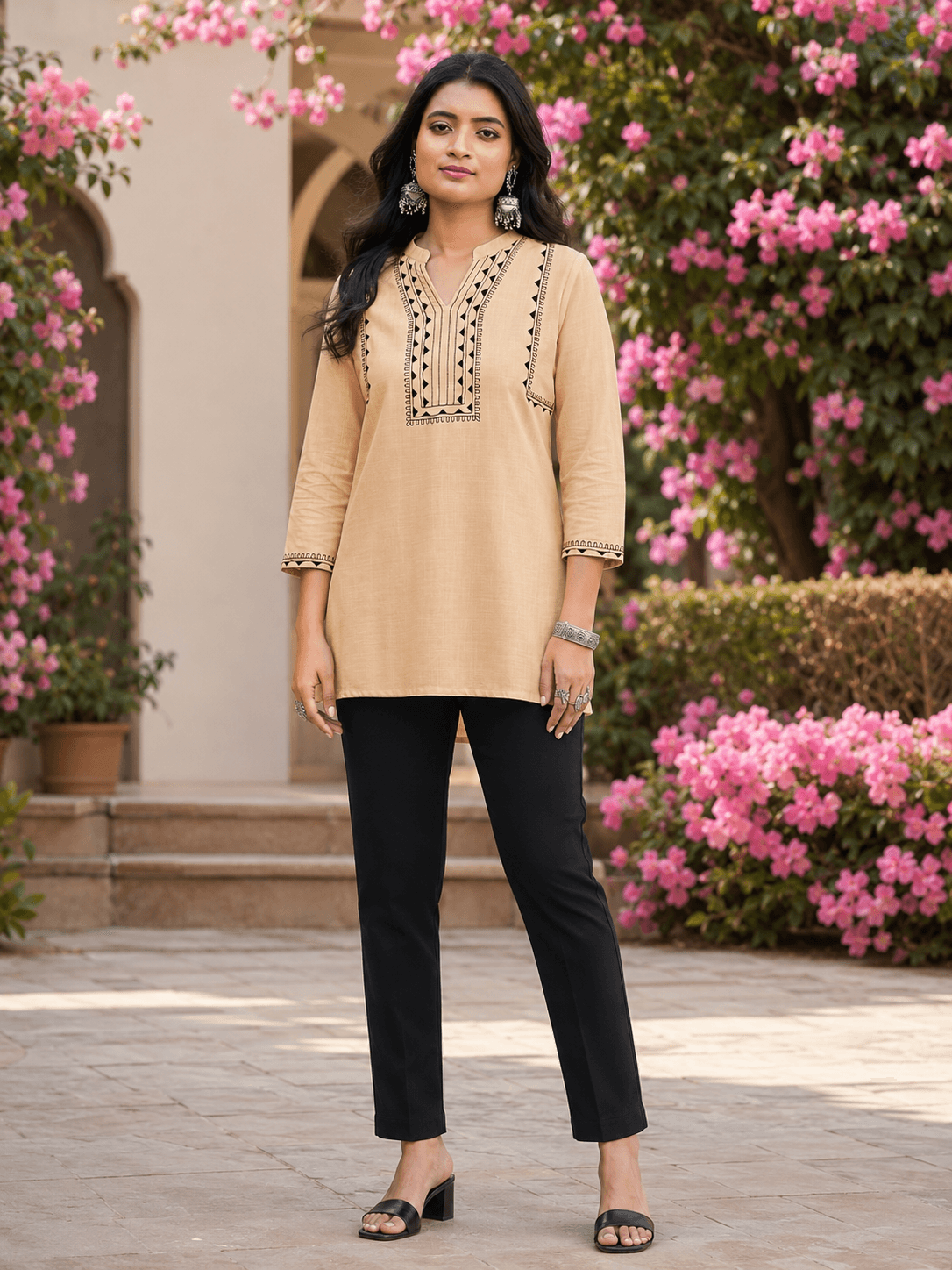 Sandstone Classic Top