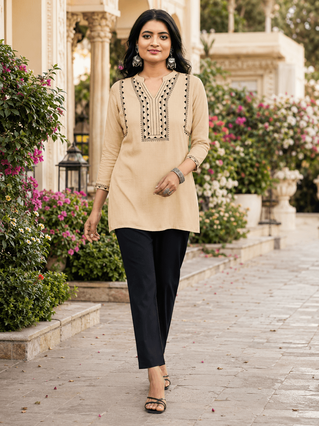 Sandstone Classic Top