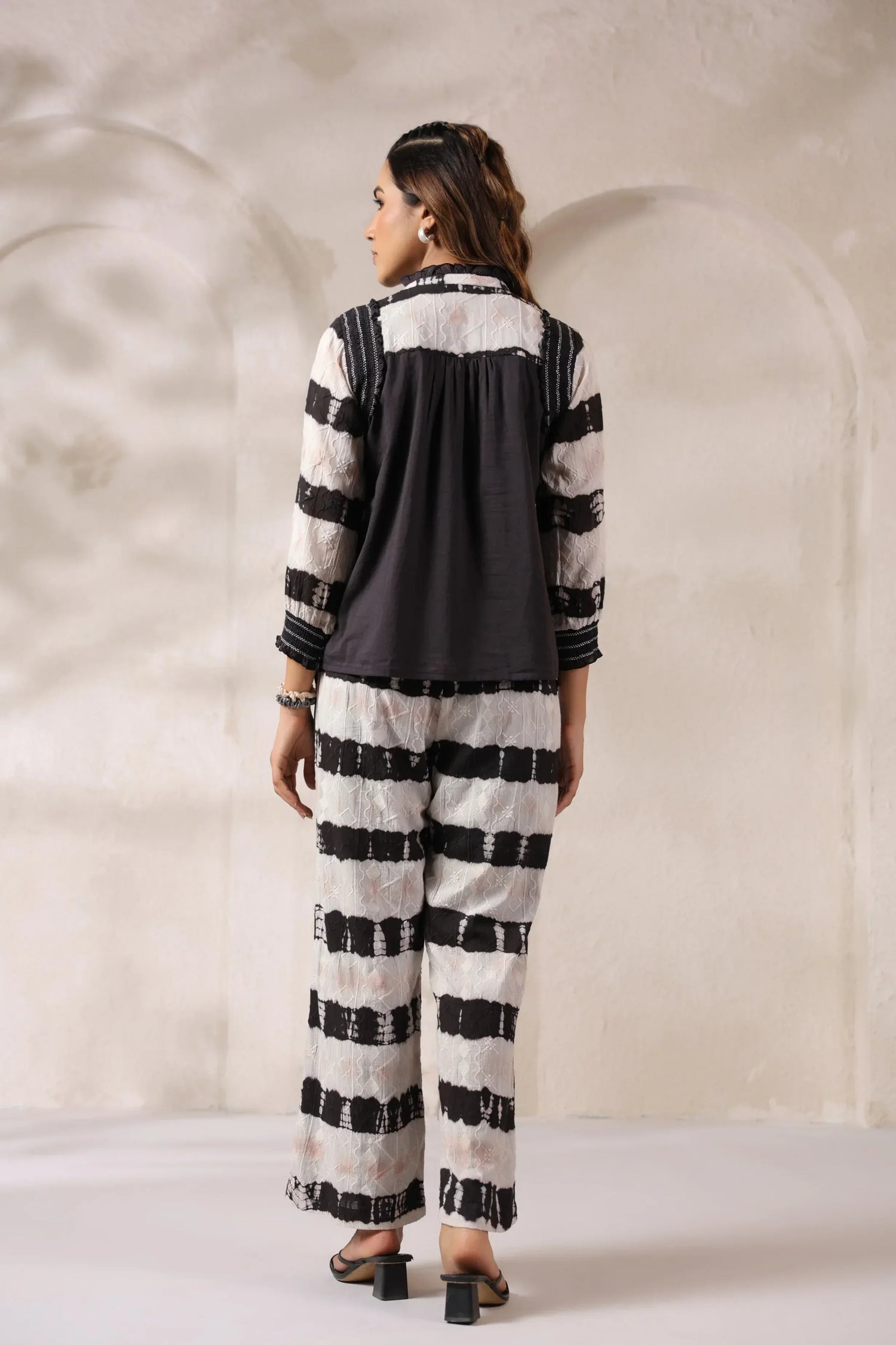 PK-1363-1364BACK - Taishina