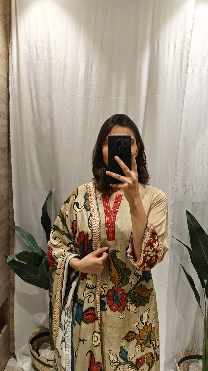 Kashmiri Embroidered Kurta Set