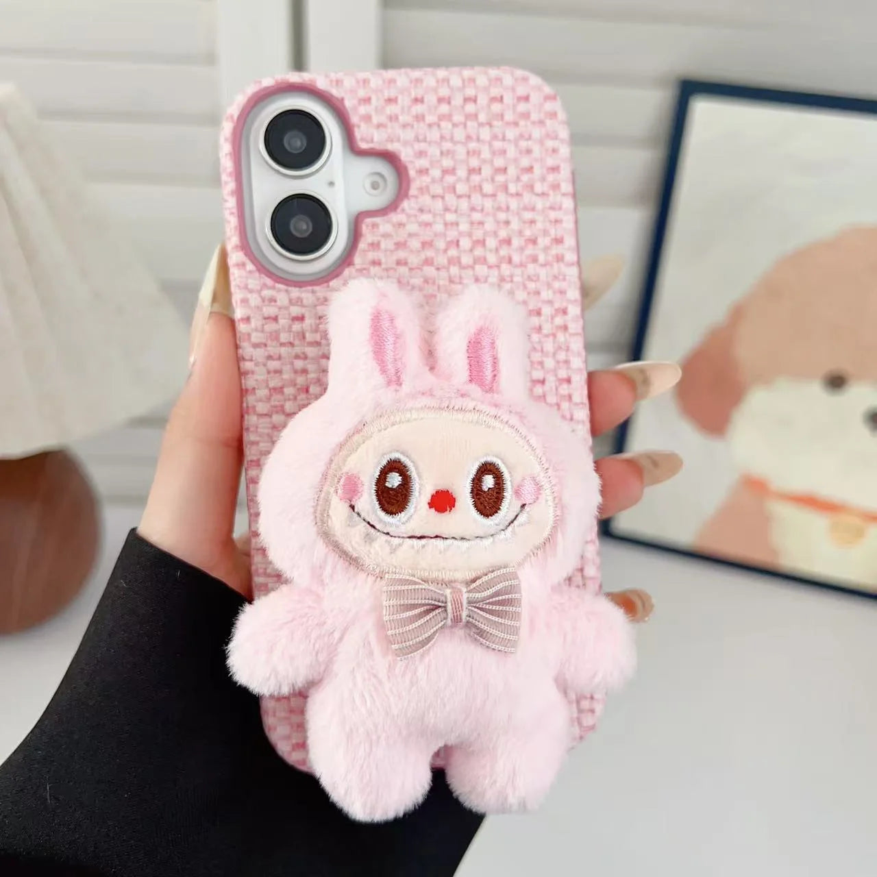 iPhone 16 – Fluffy Friendly Case