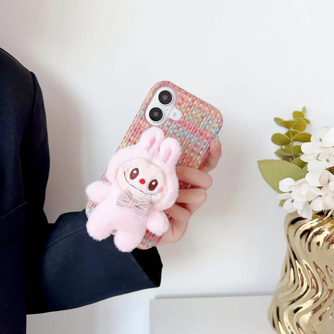 iPhone 16 – Fluffy Friendly Case